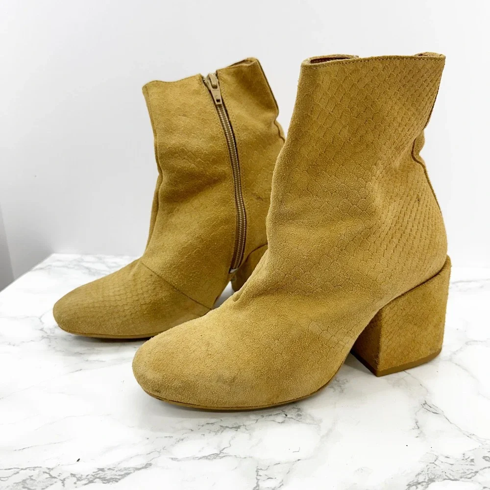 Free People Snake Embossed Suede Block Heel Ankle‎ Boots Tan Size 36 US 5.5